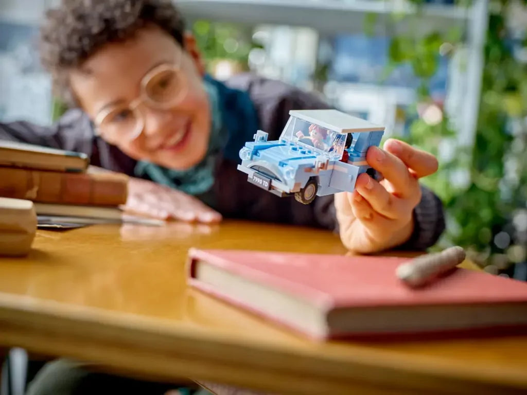 LEGO® Harry Potter. Podróż Harry'ego i Rona w Latającym Fordzie Anglia 76424