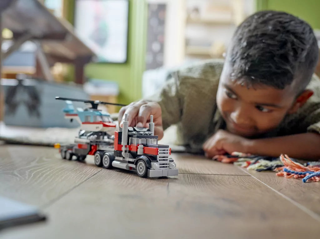 LEGO® Creator. Ciężarówka z platformą i helikopterem 31146