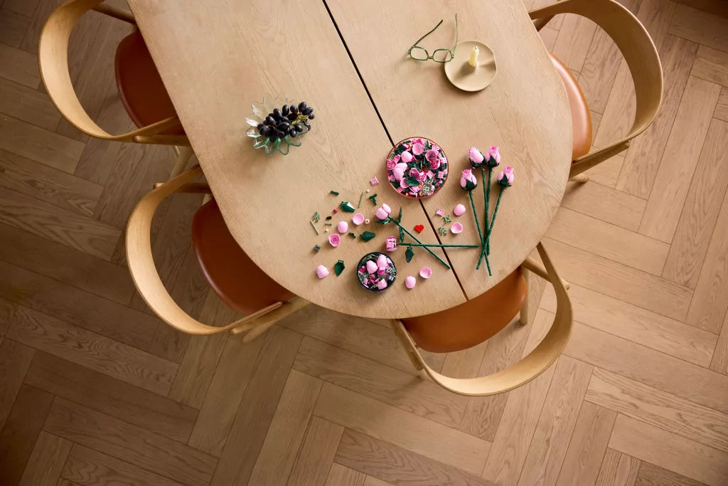LEGO® Botanicals. Bukiet różowych róż 10374