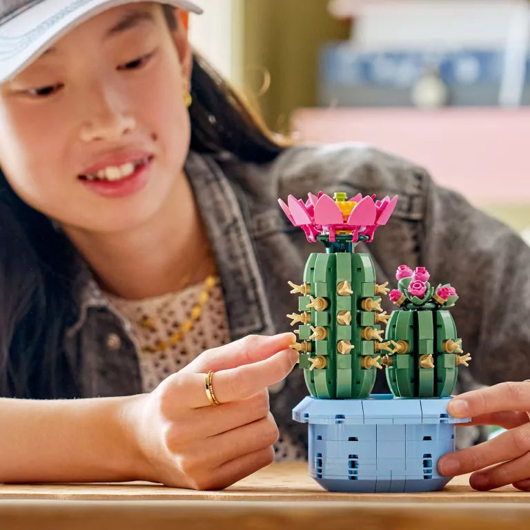 LEGO®. Botanical Collection. Kwitnący kaktus. 11509