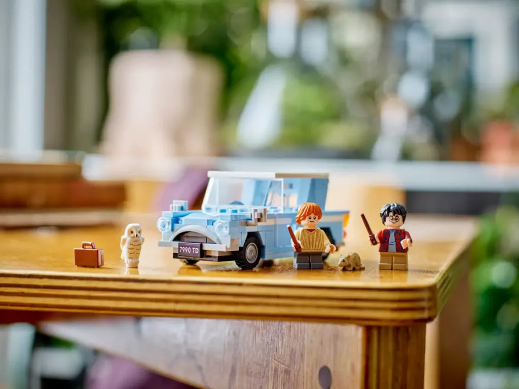 LEGO® Harry Potter. Podróż Harry'ego i Rona w Latającym Fordzie Anglia 76424